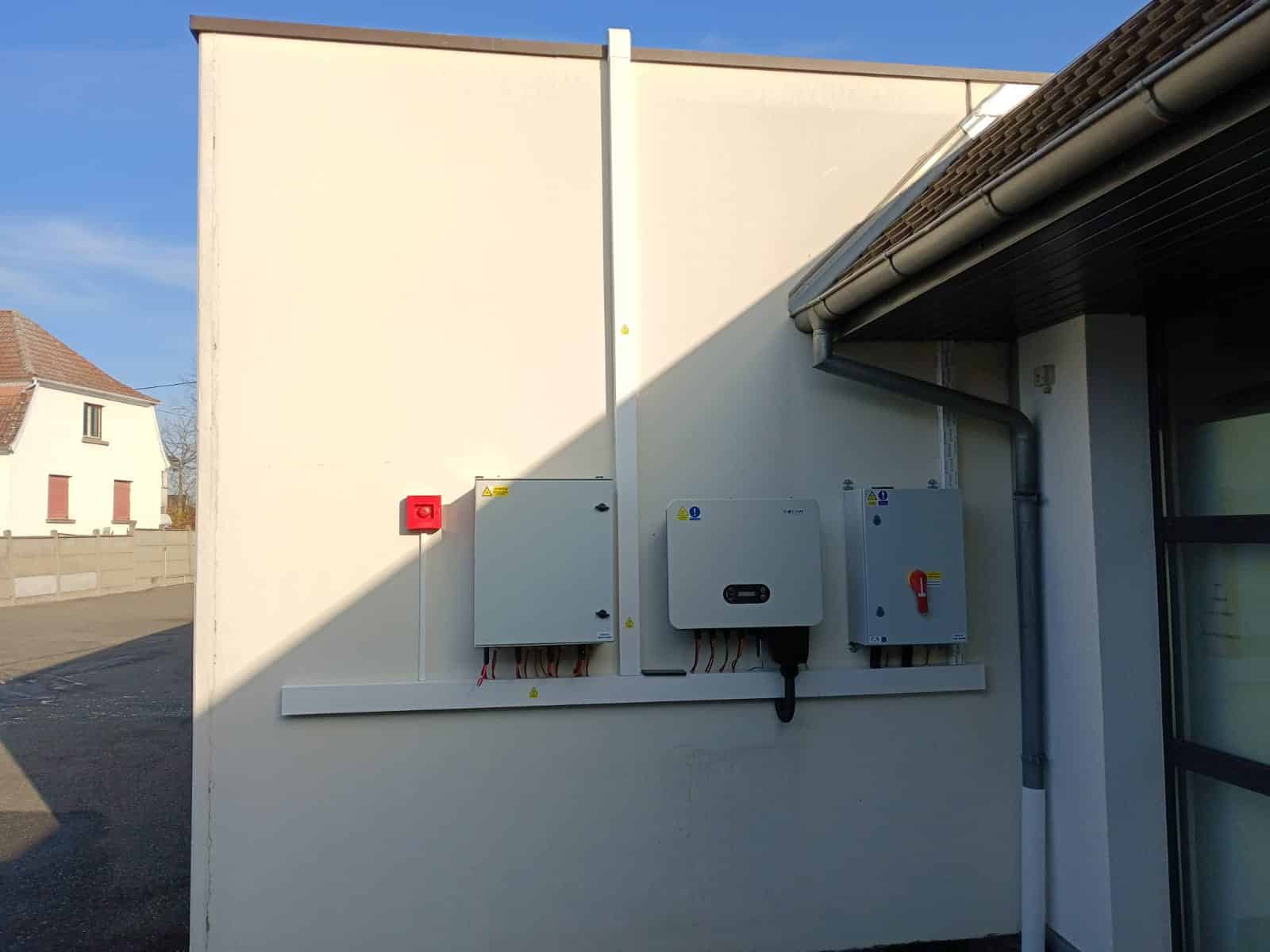 Découvrez pourquoi l’onduleur est le véritable moteur de votre installation solaire,